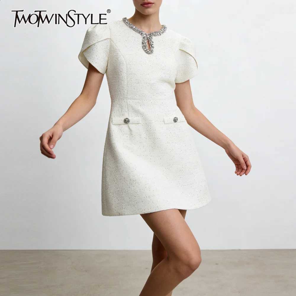 Solid Loose TWOTWINSTYLE Spliced Sequins Chic Dresses for Women V Neck Short Sleeve Gentle Korean Dress Female Summer Fashion C260917