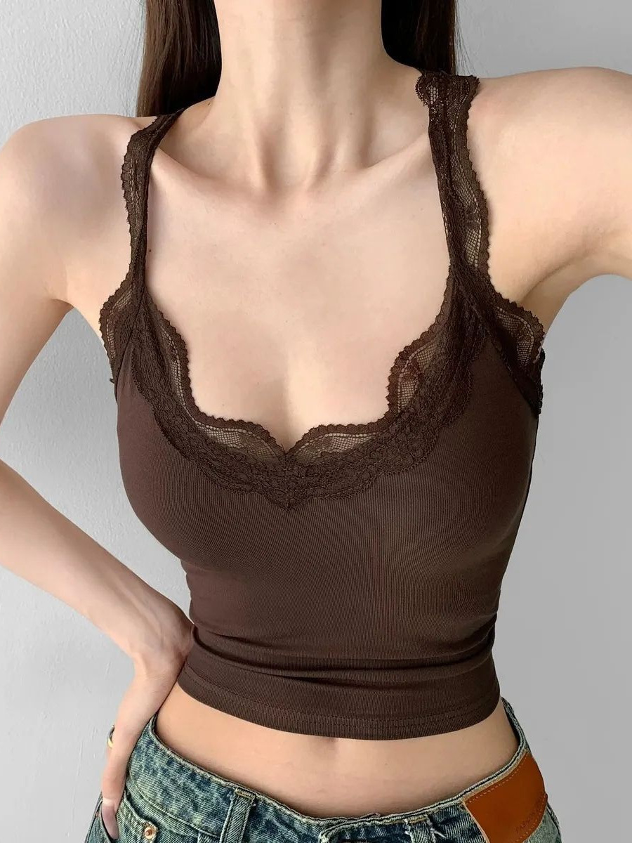 2026 Korean-style niche new sleeveless vest, feminine, slim-fit, short, camisole, trendy top for hot girls, Instagram style 72