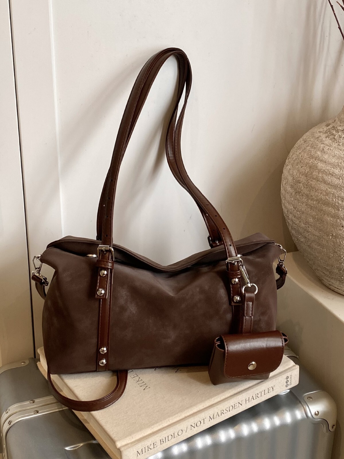 Vintage Suede Pillow Bag For Women, 2026 New Model, Large-Capacity Commuter Shoulder Underarm Versatile Crossbody Bag, Trendy Fashionable Luxury Han