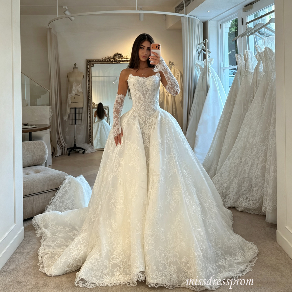 Strapless Retro Corset Ball Wedding Dress Long Lace Gloves Luxurious Shining Boat Neck Bride Dress Customized Robes de mariage 917