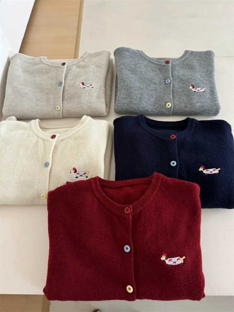 2026 Autumn Winter Grey O-Neck Women Knit Cardigan Loose Casual Versatile Sweater DogEmbroidered Colorful Buttons Outerwear X260916