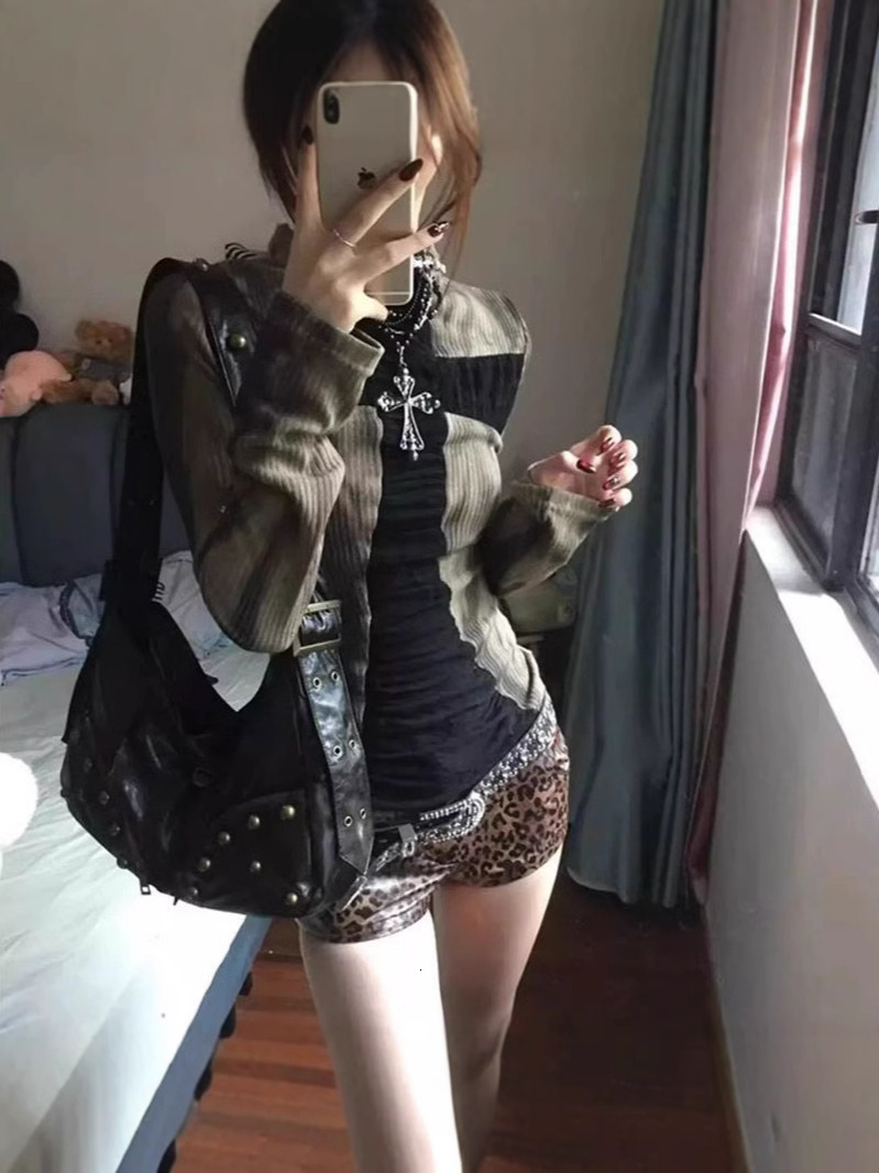 2024 new autumn collection: niche American retro cross-pattern long-sleeve patchwork top, a stylish and fitted piece for women 6d
