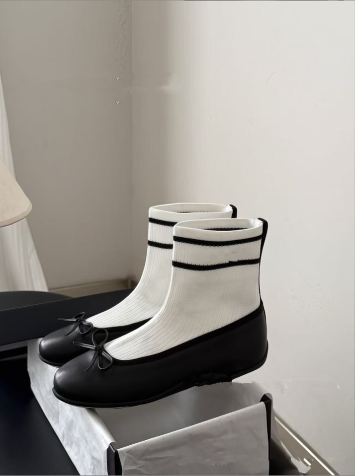 Womens Lambskin Sneakers Designer Flat Ballet Socks Boots Ladie Patchwork Mary Jane Ankle boots Luxury Black White Striped Ballerinas Top Tier Versi