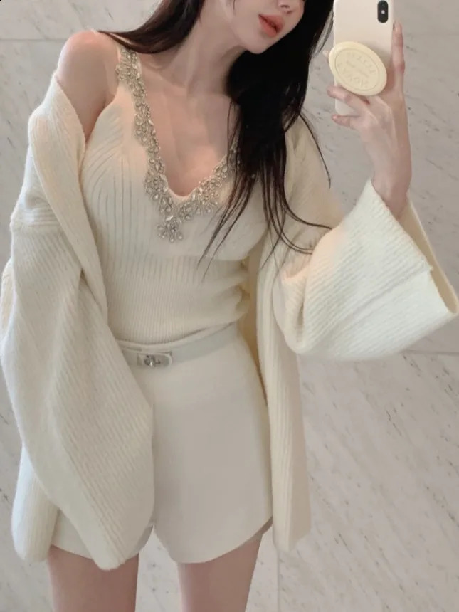 Korean Sle Sexy Sequin Strap Vest Women's Inner Knitted Cardigan Coat Autumn Two-Piece Set Faionable Top And Bot Ensemble 260917
