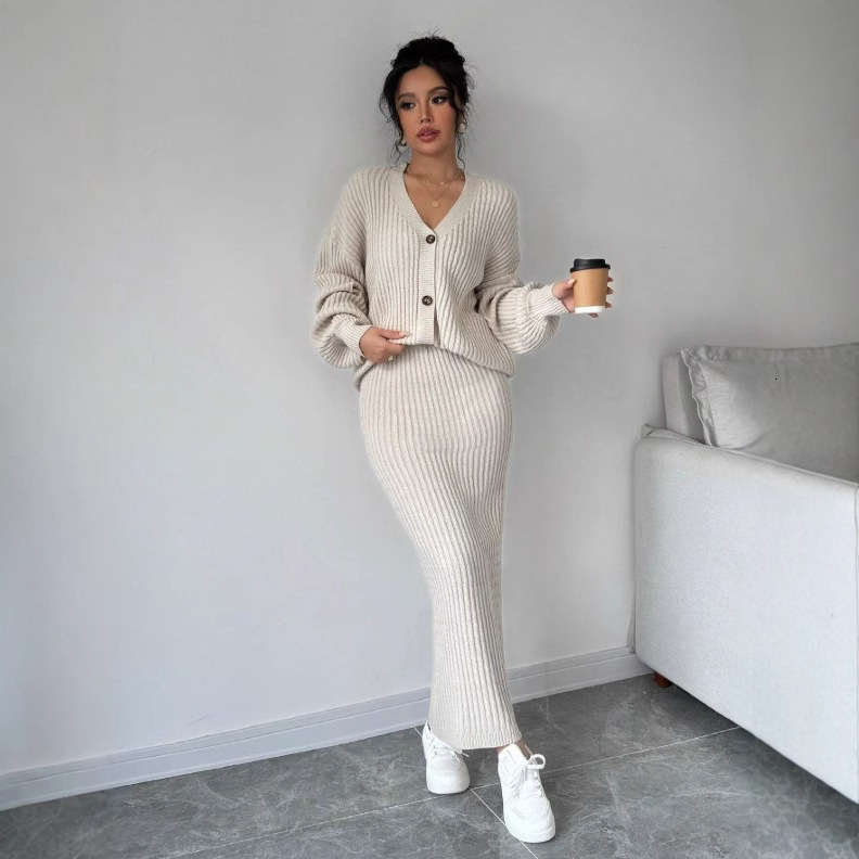 In stock: Women's solid-color casual long-sleeve sweater and skirt set (2 pieces) 75