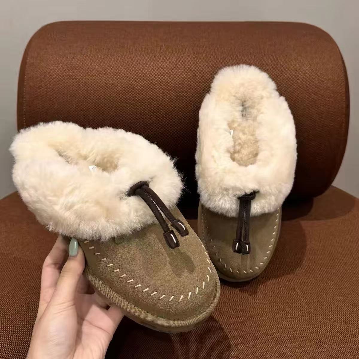 Women Coquette Stitch Winter Slippers New Arrival Fuzzy Plush Fur Slip On Mule Slippers Bow Decor Indoor Outdoor House Shoes winter cotton slippers