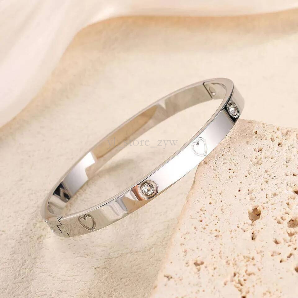 Carterly Bracelet Jewellery Designer Jewellery High Quality Cart Textured Zircon Inlaid Heart Silver Stainless Carteres Steel Assortment For Party D