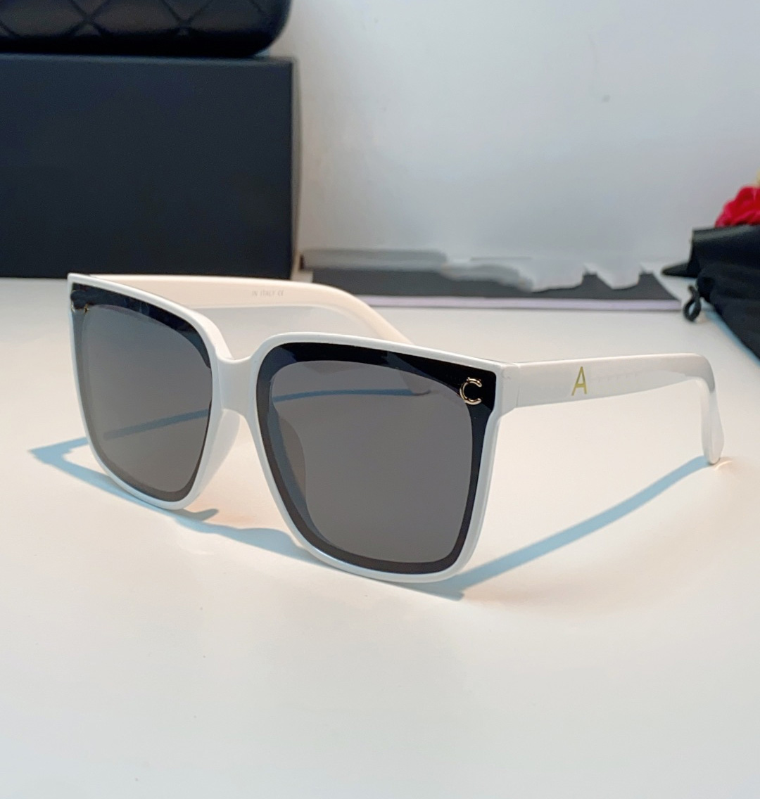 High Quality Luxury Polarized C Designer Sunglasses for Men and Women Stylish Sun-Blocking Perfect for Beach travel Vacations CCliness fgjhhg56f