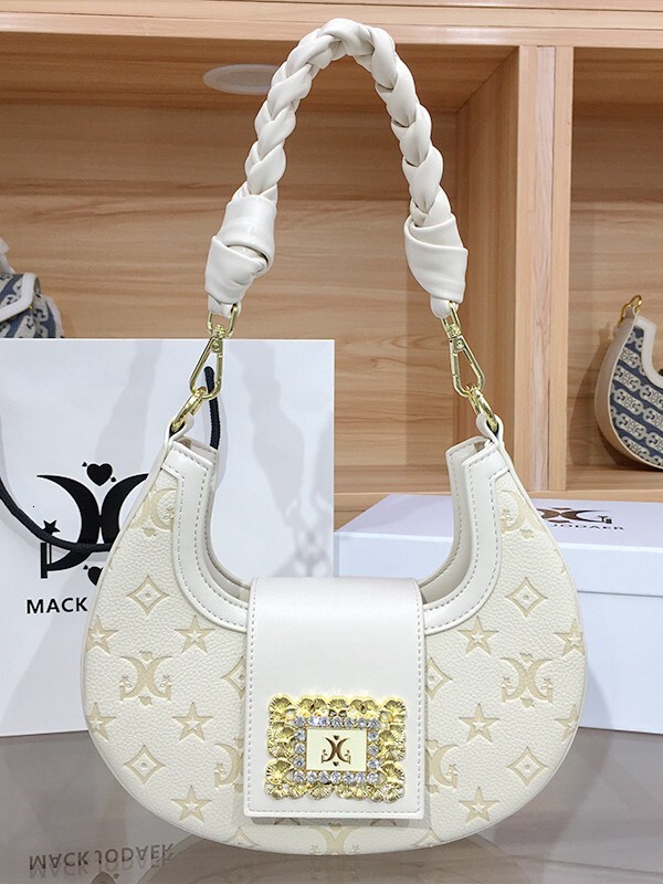 Factory Direct Supply Of Women's Bags French Crescent New Style Handmade Braided Shoulder Underarm Bag For Women Fashionable Luxury Handbag Und