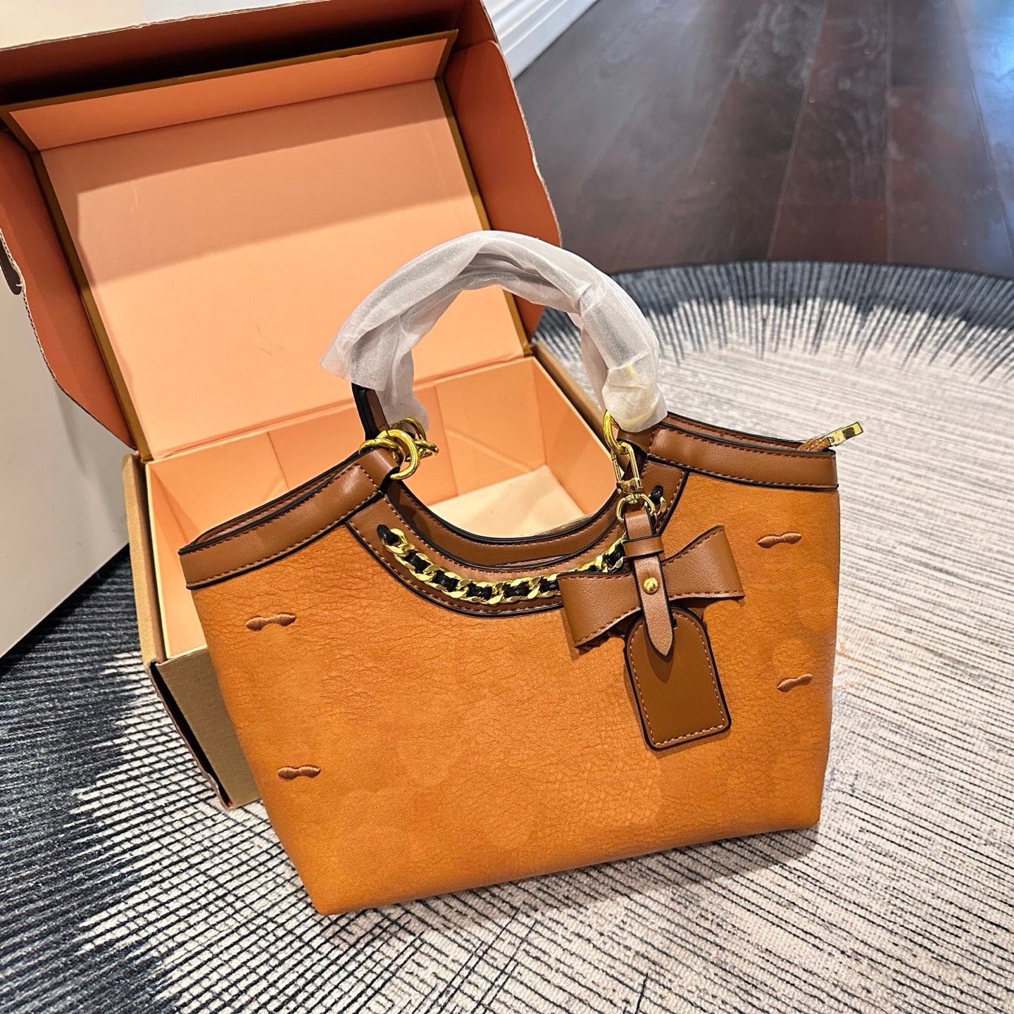 Tote Designer Bag Handbag Vintage Embossed Sac Shoulder Bag Women Luxury Bag High Quality Large Capacity Basket Shopping Bag Fashion Versatile Trave