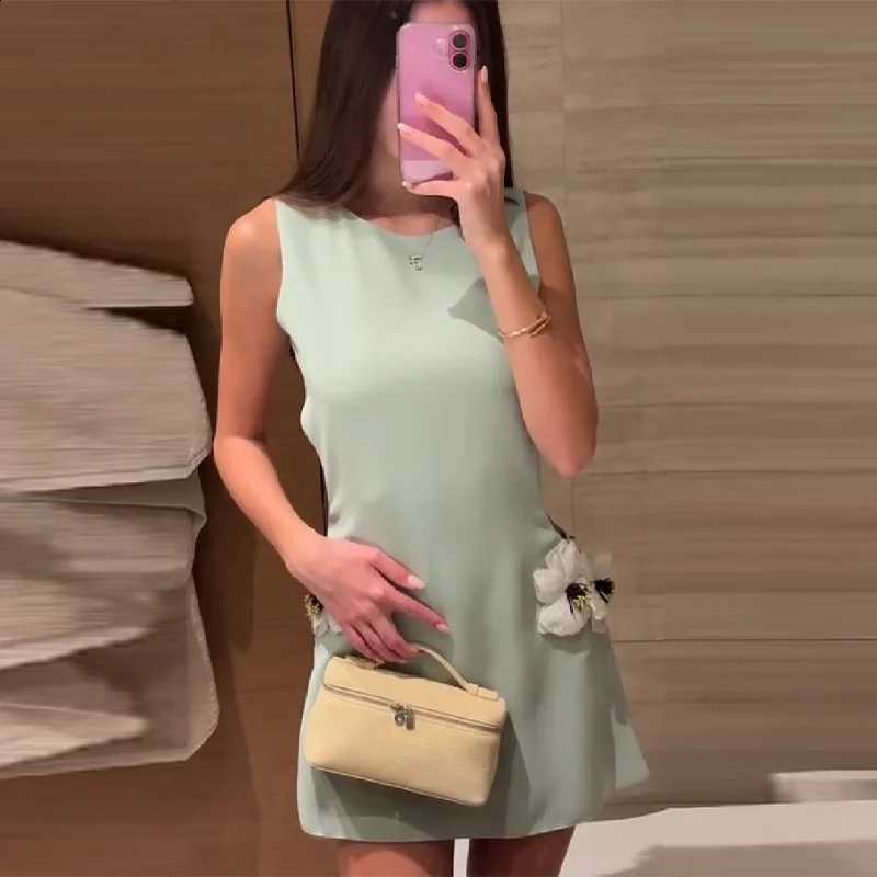 Neck Women's Round Solid Sleeveless Dress Sexy Waist Side Cut-outs Slim Mini Skirt Female New Date Commuter Party Clothes C260917