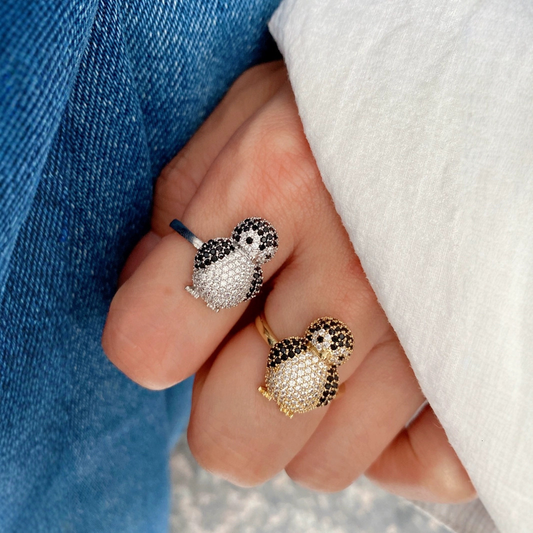 Luxurious Designer's New Personalized Fashionable Ring, High-gloss Copper Plated With Real Gold, Full Of Diamonds And Zircons, Featuring An Ani