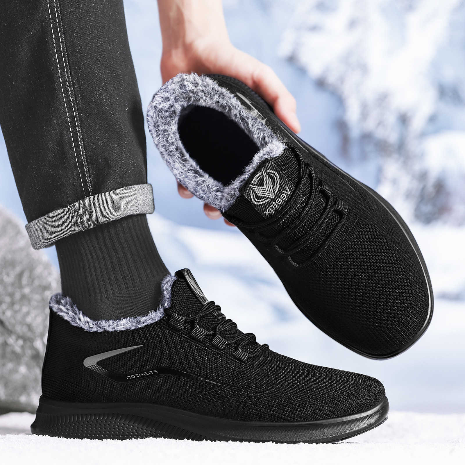 Winter New Men's Shoes 2026 Fleece-Lined Thickened Versatile Cotton Shoes for Sports Warmth and Leisure D260917