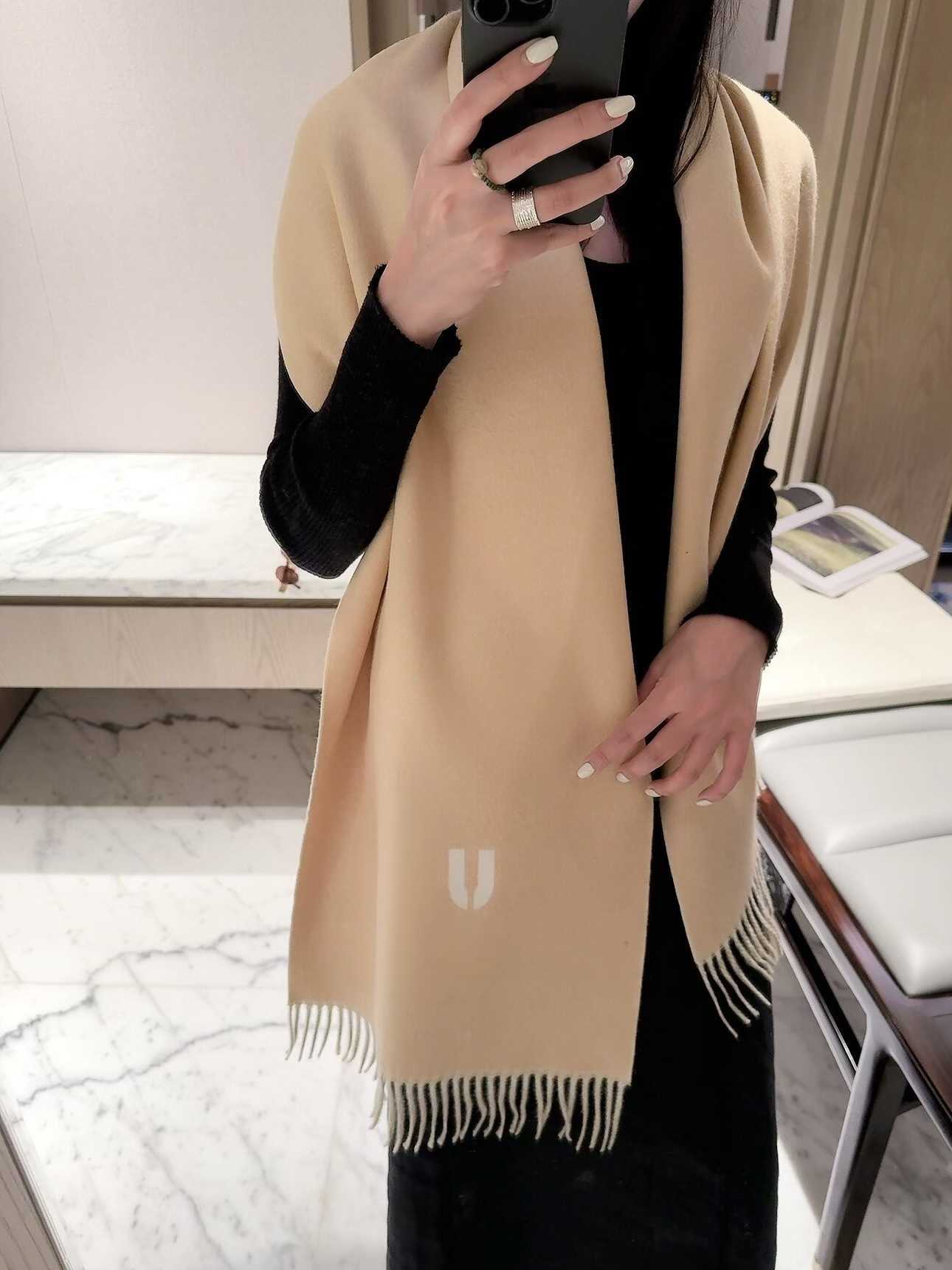 Plaid 2026 Women Man Scarf % Cashmere Scarves For Winter Warm Womens and mens Long Wraps Size 180x30cm Ao115687 S260917UVY7