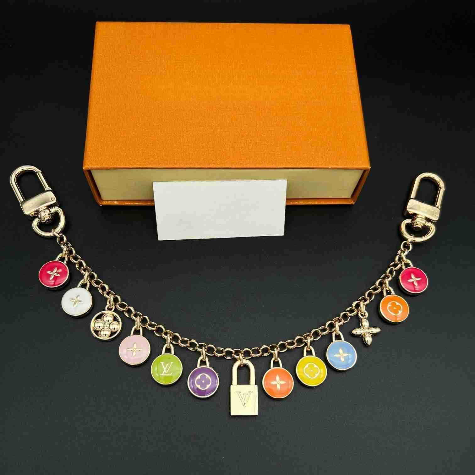keychain Women keychain Designer Classic Letter Candy Key Chain pendant keychain Bag Charm Wallet decoration Lanyards Luxury Alloy Gift