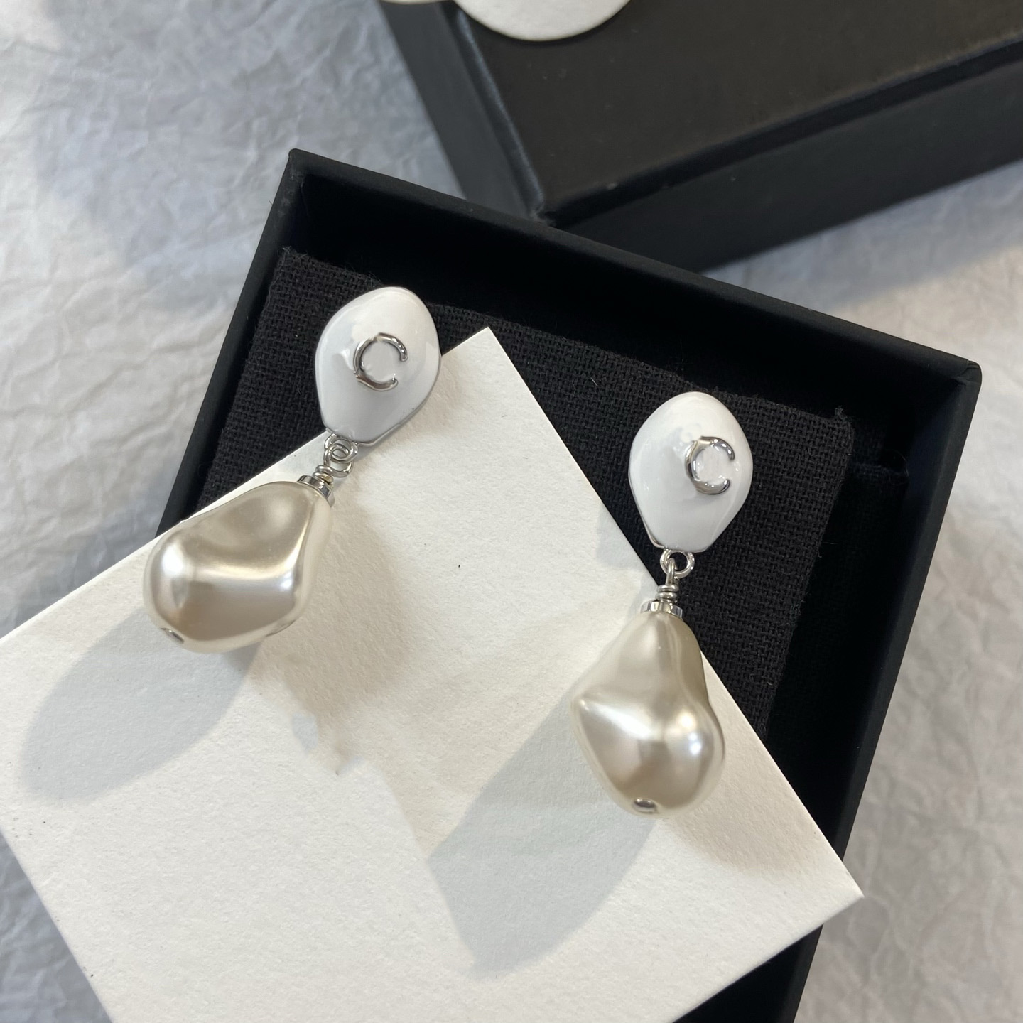 Designer Stud Metal Fashion Charm earrings C High-Quality Luxury Letter Style with Diamonds Pearls Fashionable Gift for Women cc jkjh653