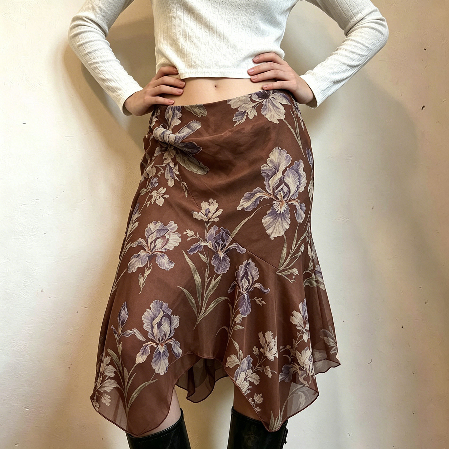 American retro-style floral print mesh irregular midi skirt, perfect for vacation, street style, casual wear, and a fashionable, figure-hugging silh