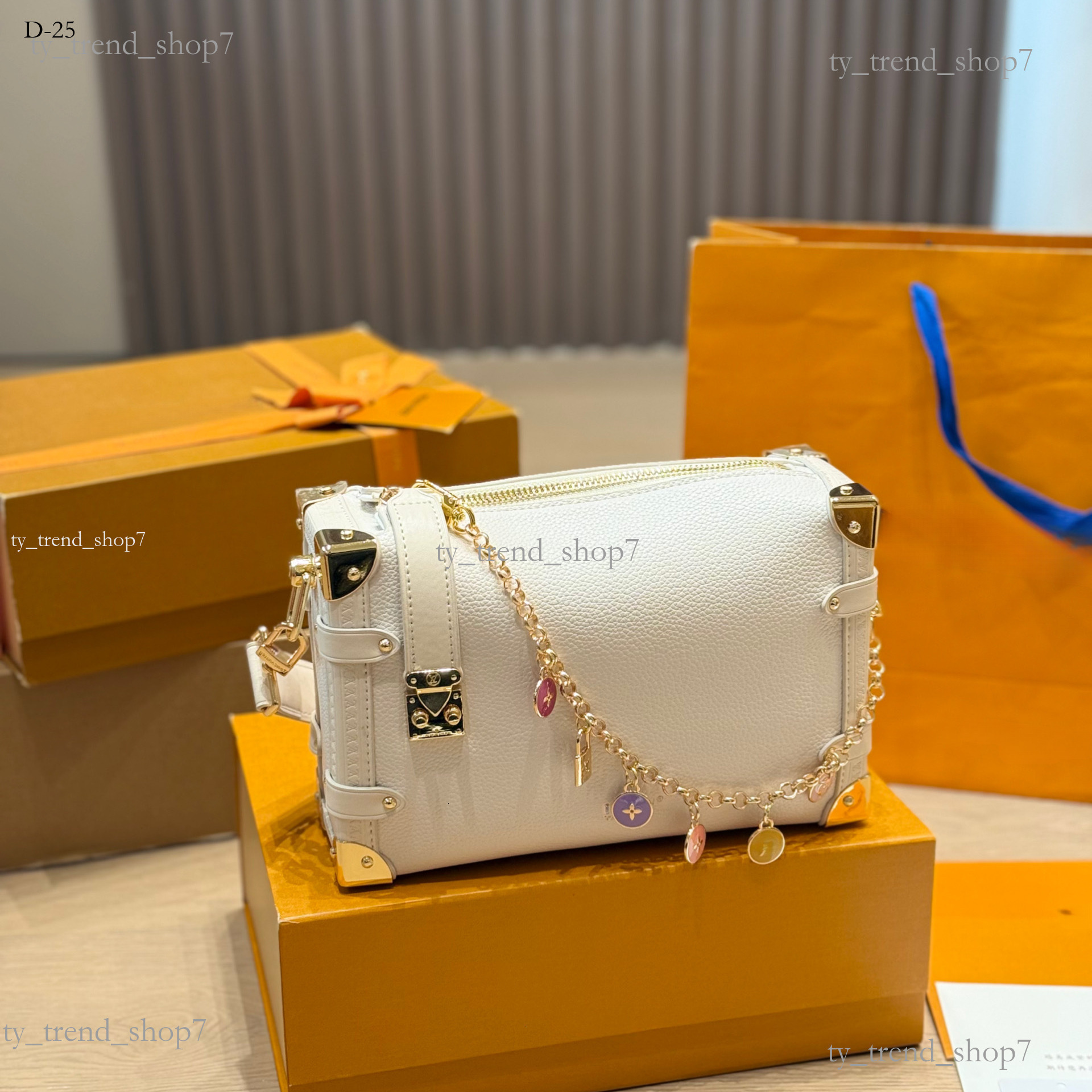 2026 New Arrivals luxury shoulder bag flight mode mirror Designer side trunk shoulder tote large soft leather travel Bag womens fashion crossbody 69