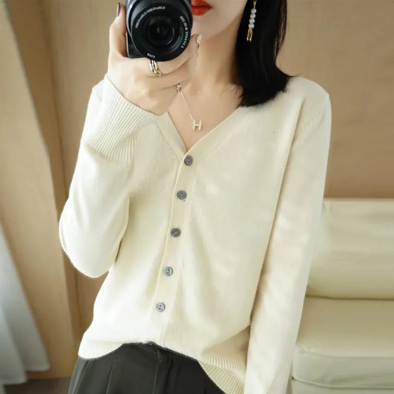 V-Neck Solid Color Fashion High-Grade Comfortable Loose Casual Knitwear Early Autumn New Andy Cashmere Knit Cardigan