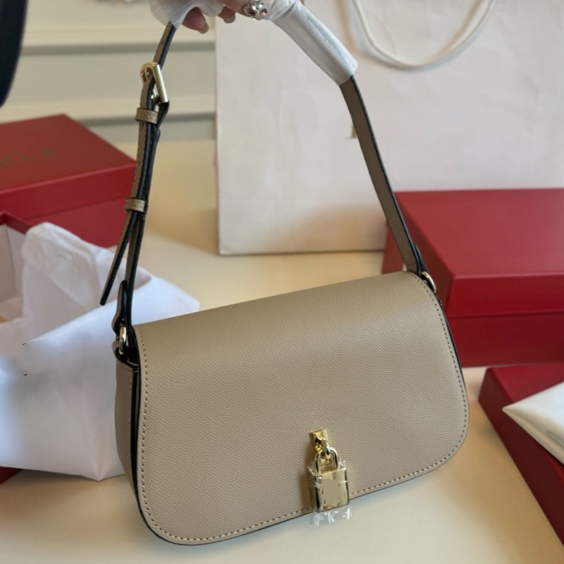 Flap bags classic underarm bags top designer bags best-selling handbags genuine saddle bags daily commuting bags retro crossbody bags available in m