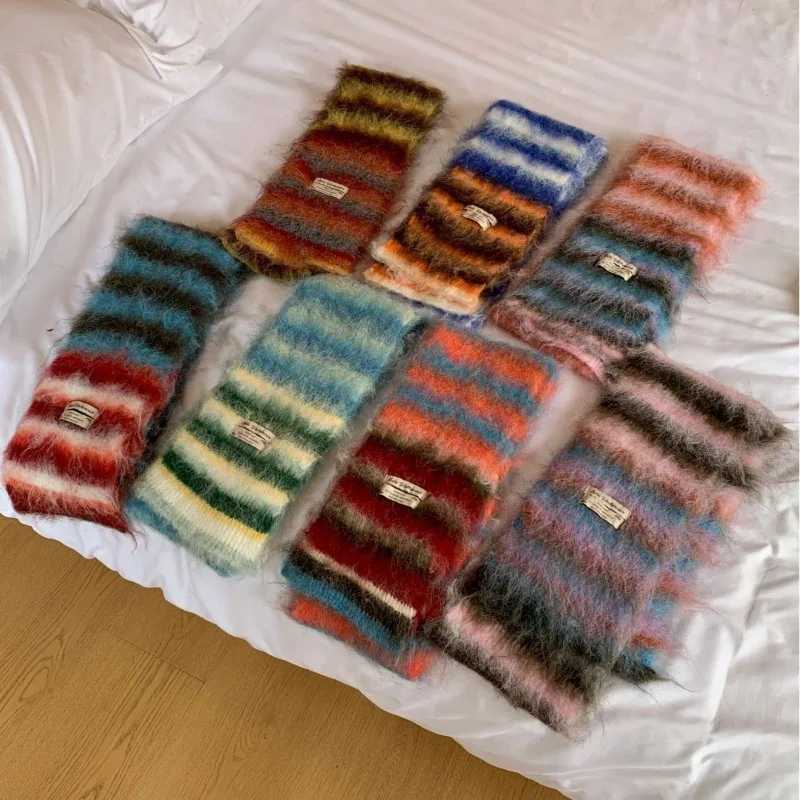 New Korean Stylish Graduated Color Striped Women Men Scarf Thick Thermal Knitted Female Scarves Fashion Design Decorate Muffler Q260916