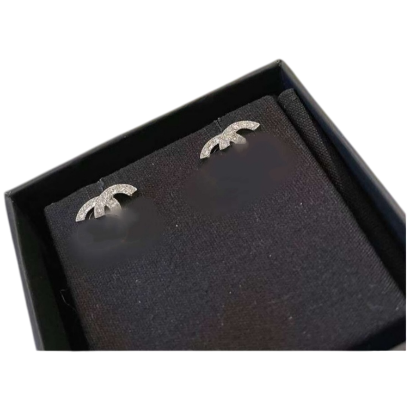 Top Quality Earrings Designer Jewelry Women Fashion Designer Earring Classic Letter Studs Lady Multi Colors 18k Diamond Wedding Luxury Jewellery Wom