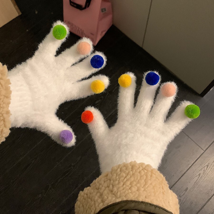 Touchscreen-compatible colorful ball gloves women, winter 2026 new Korean style, five-finger esign for cycling, proviing warmth an protection agains