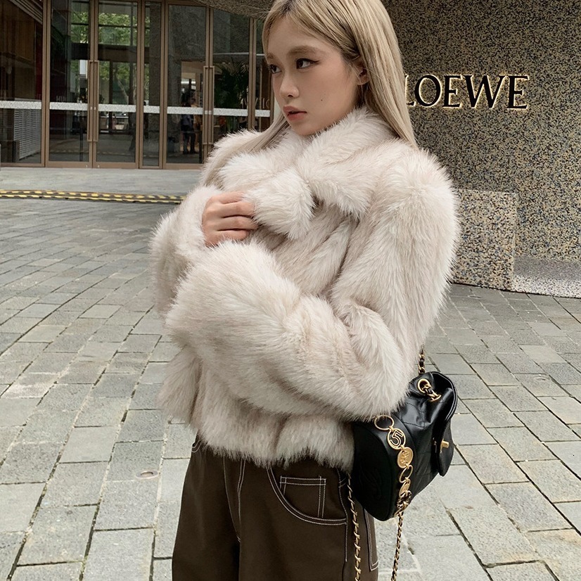 Women Winter Short Furry Outerwear With Large Lapel Soft Fluffy Cropped Jacket Relaxed Silhouette Trendy Daily Outfit For Chilly Outdoor Occasions