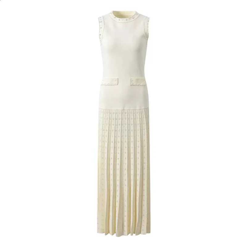 Summer Elegant Spring Long Dress Women Knitted Sleeveless High Quality French Design Discounted Pearl Accent Pleated Skirt C260917