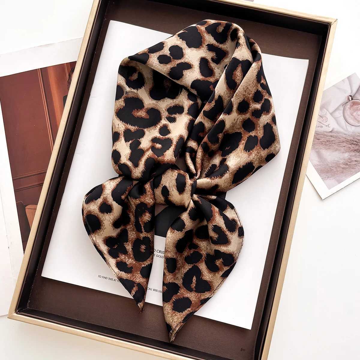 1pc Luxury Brand Leopard Print Bandana Square Scarf Women's Imitation Silk Scarf Casual Versatile Decoration Small Neck Scarf Z260917