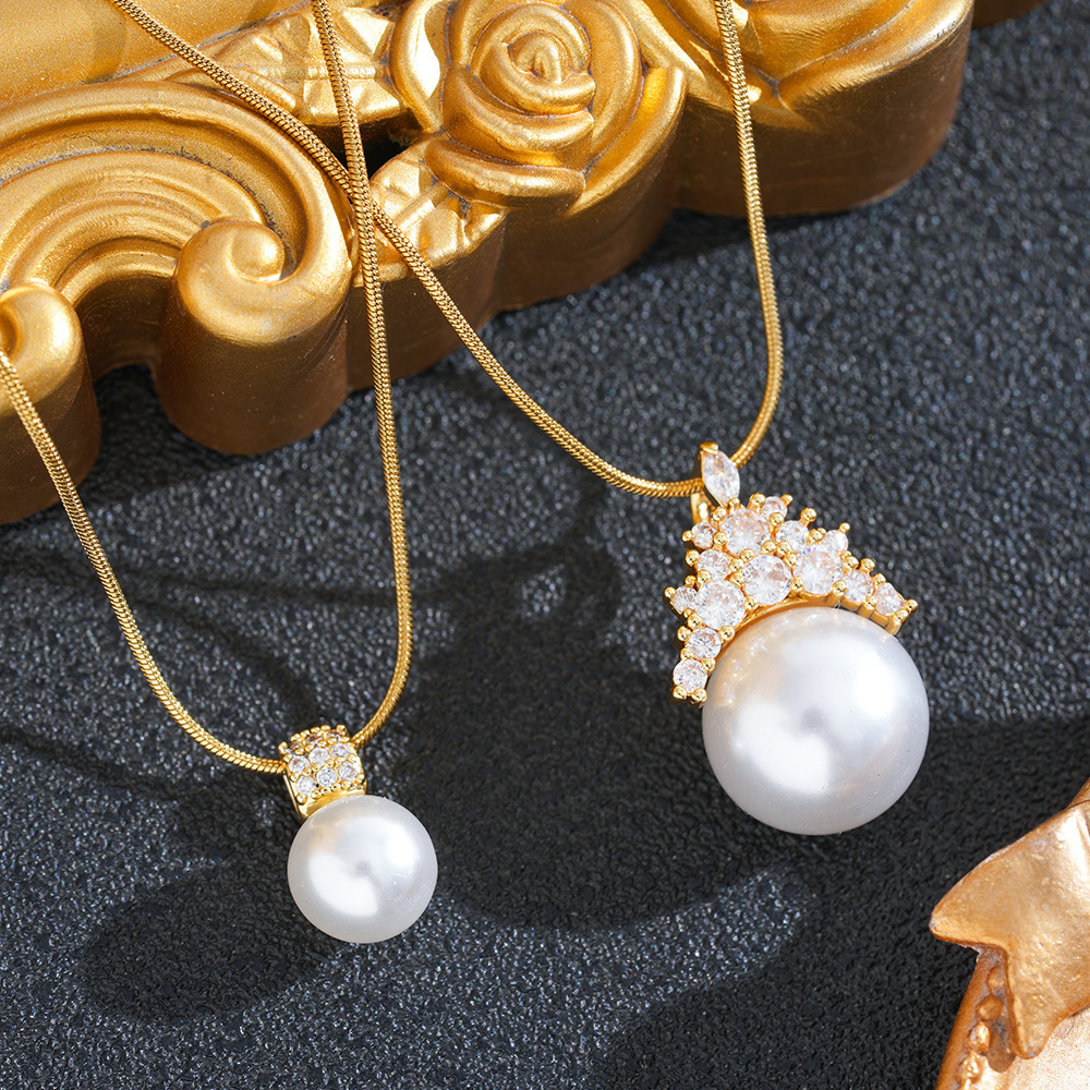 Copper-plated, gold-tone, lightweight luxury necklace with faux pearl accents, 2026 summer new collection, zircon clavicle chain, wholesale for wome