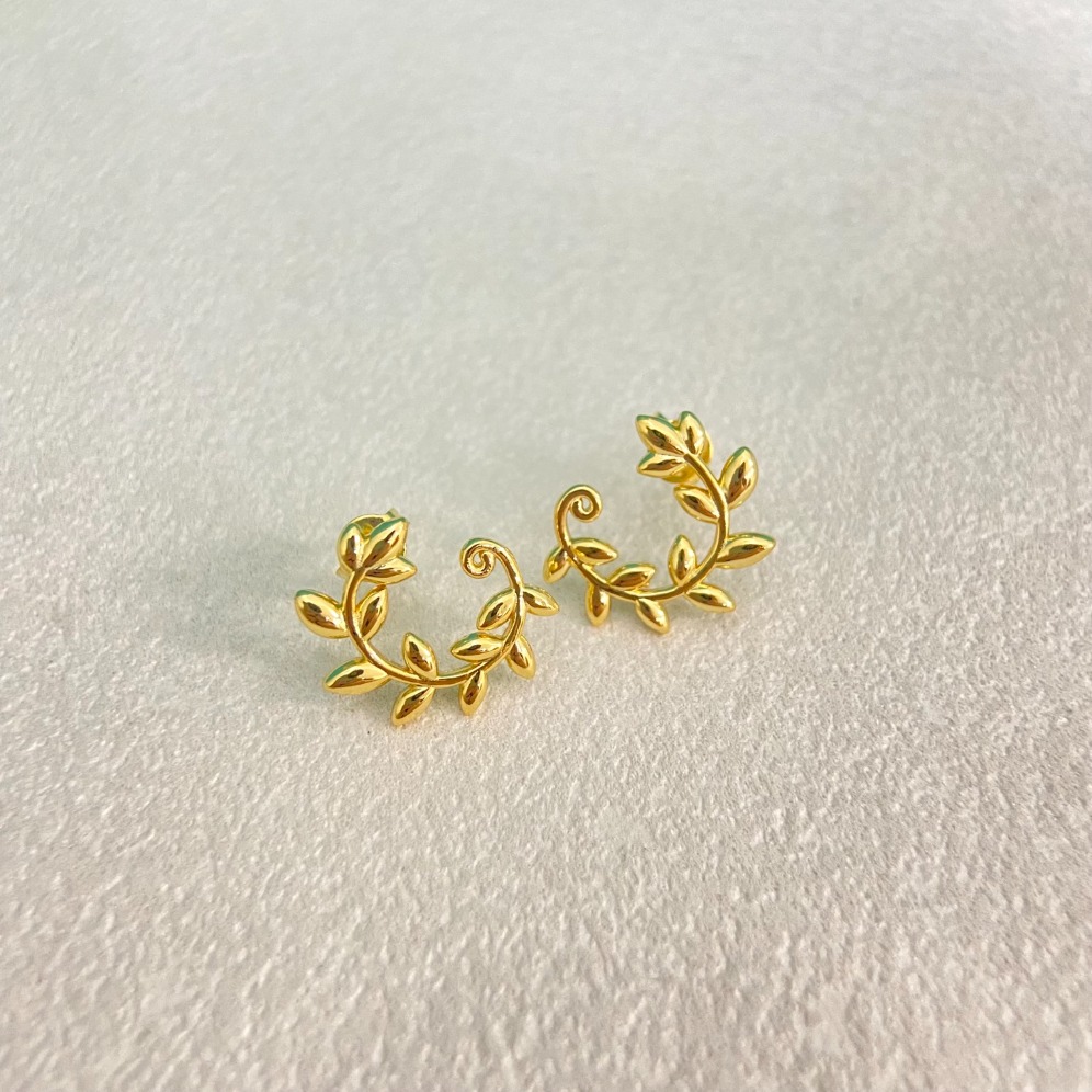 Designer Gold Leaf CShape Stud Earring Elegant Nature Inspired Women Fashion Jewelry For Wedding Daily Party Wear...