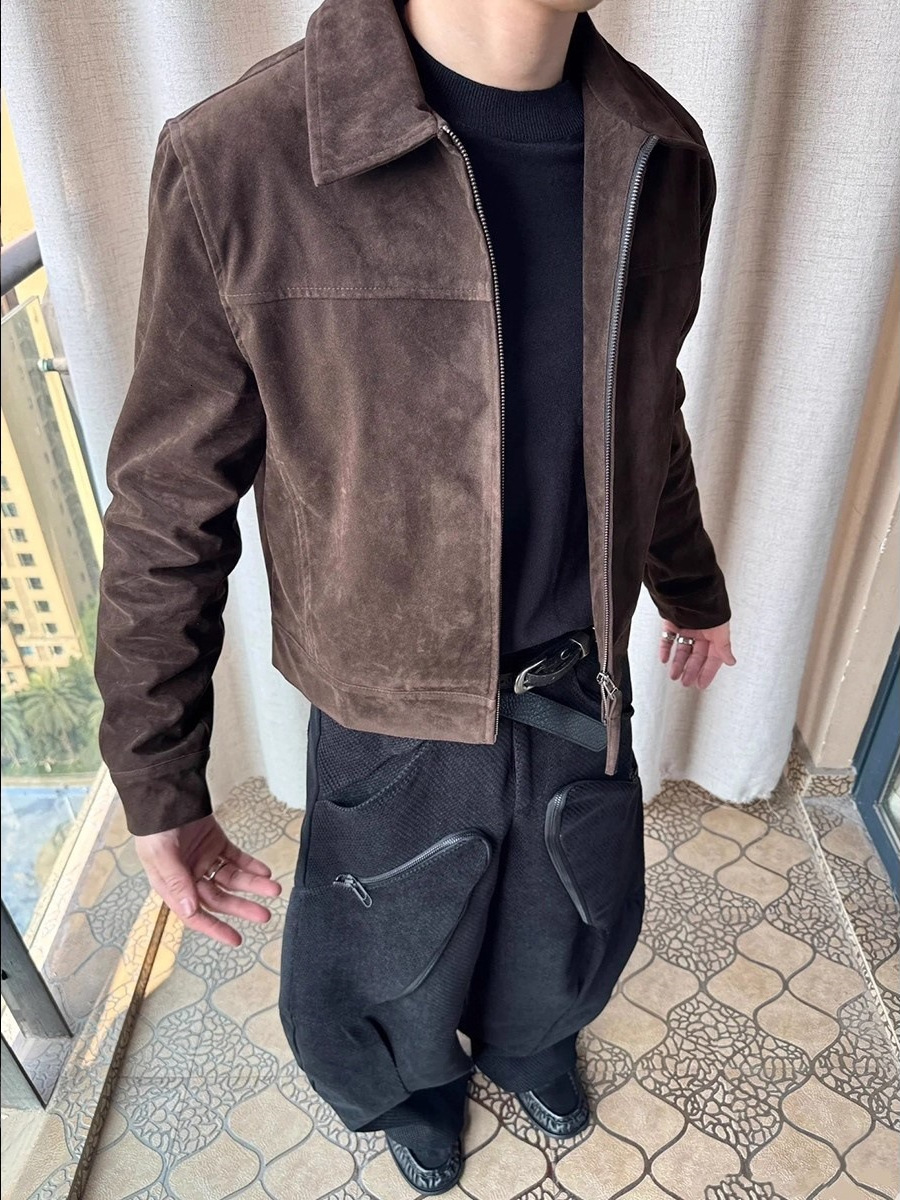 Men s brown barn style lapel hunting jacket autumn retro suede short coat with a straight shoulder design
