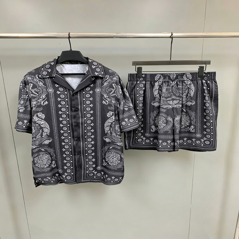 2026 Mens Summer Silklike Polyester ShortSleeve Shirt Breathable Cool Colorful Printed for Outdoor Parties Holiday 260915