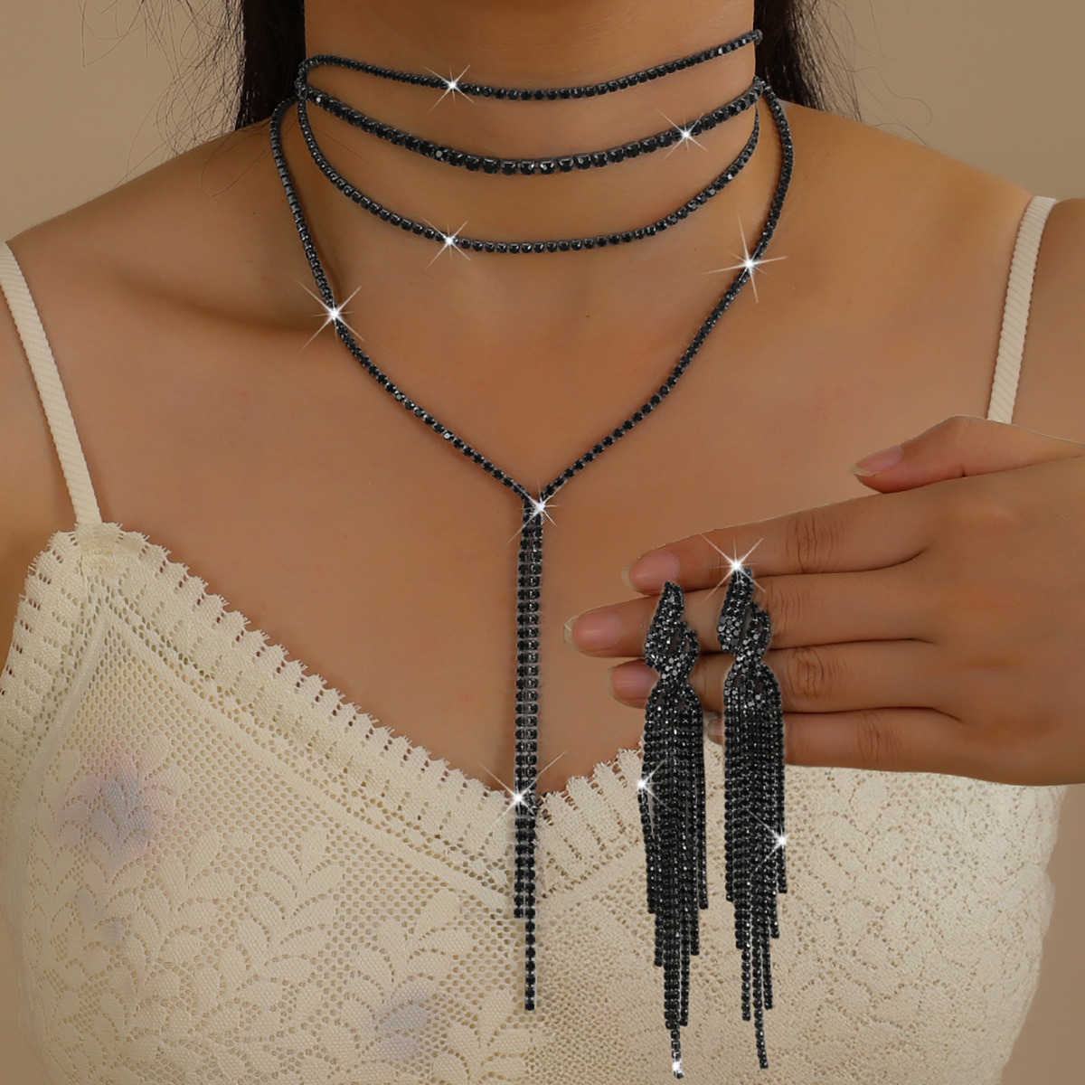 Factory wholesale new model full-diamond multi-layer fashionable and simple long tassel necklace, clavicle chain, women's accessories