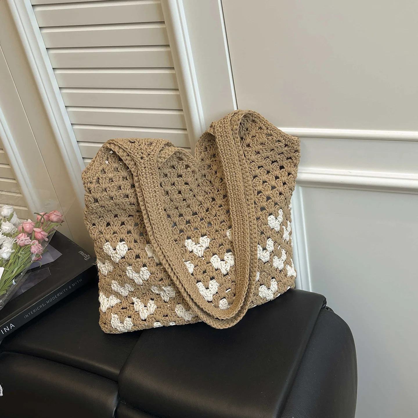 Summer Lightweight Soft Knit Shoulder Bag for Women Contrast Color Ladies Underarm Bag Hollow n Seaside Travel Handbag Tote 260917