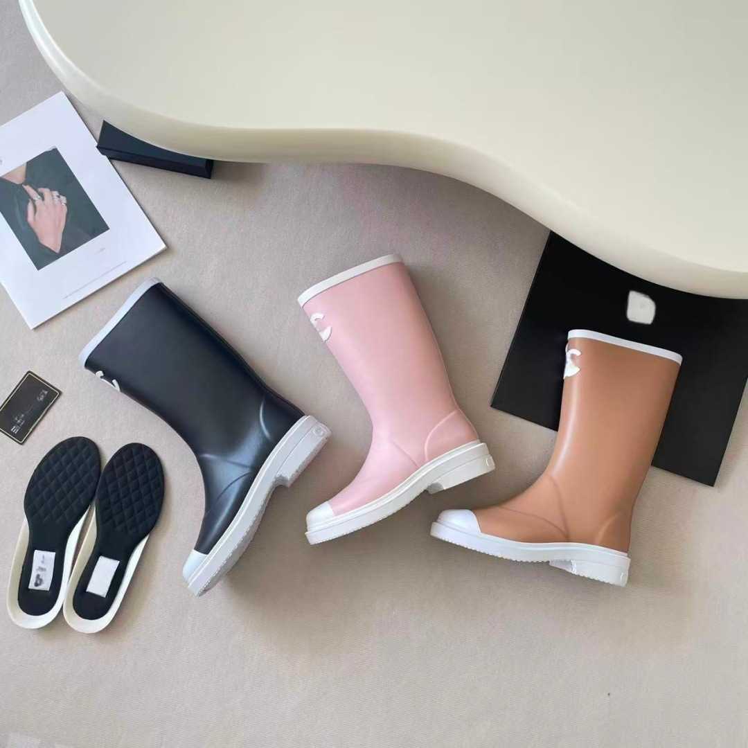 Boots for Outdoor Wear 2026 Spring and Autumn Mid-Calf Black Waterproof Long Boots for Women