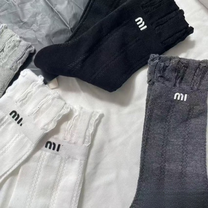 Spring and summer thin black mid-calf socks, sweet-style socks with 3D letter prints, European fashion, breathable cotton