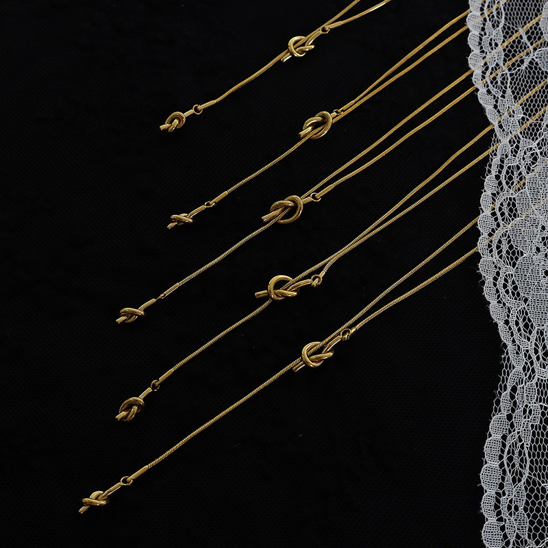 Necklace Sweater Chain Heart Knotted Sweater Chain For Women Autumn Winter Stacking Daily Wear
