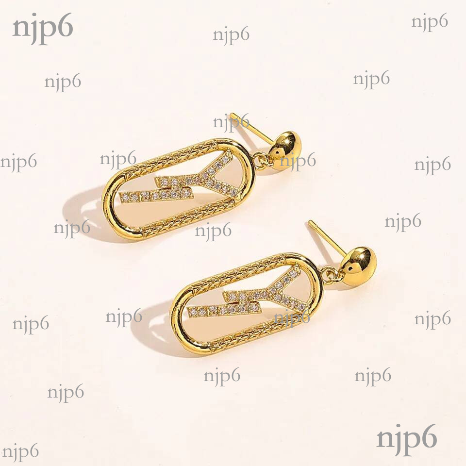 Luxury2026 Designer Gold Plated Boutique Charm Birthday Love Jewelry Spring New Style With Box Gift Stud Earrings