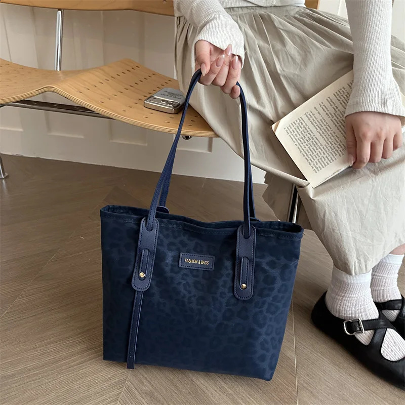 Vintage Leopard Pu Shoulder Bags for Women Portable Large Capacity Ladies Tote Bag Daily Versatile Female Zipper Bucket Handbag 260917