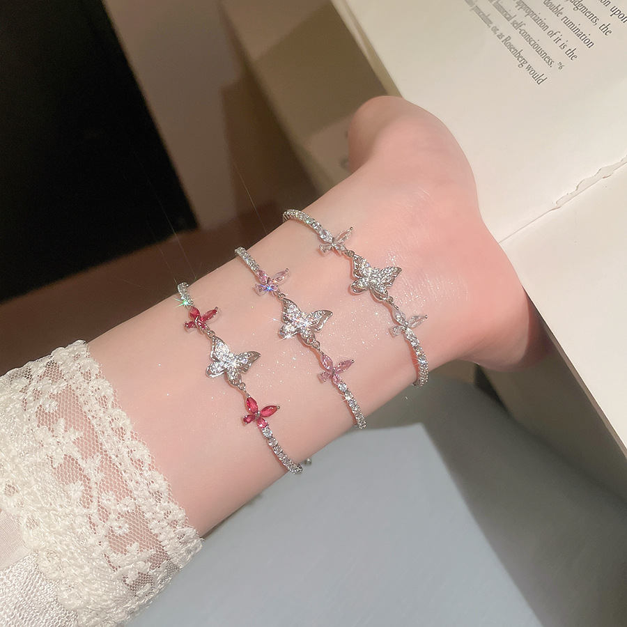 Super shiny new zircon flower bracelet for women, adjustable clasp, light luxury, versatile, exquisite design, delicate jewelry