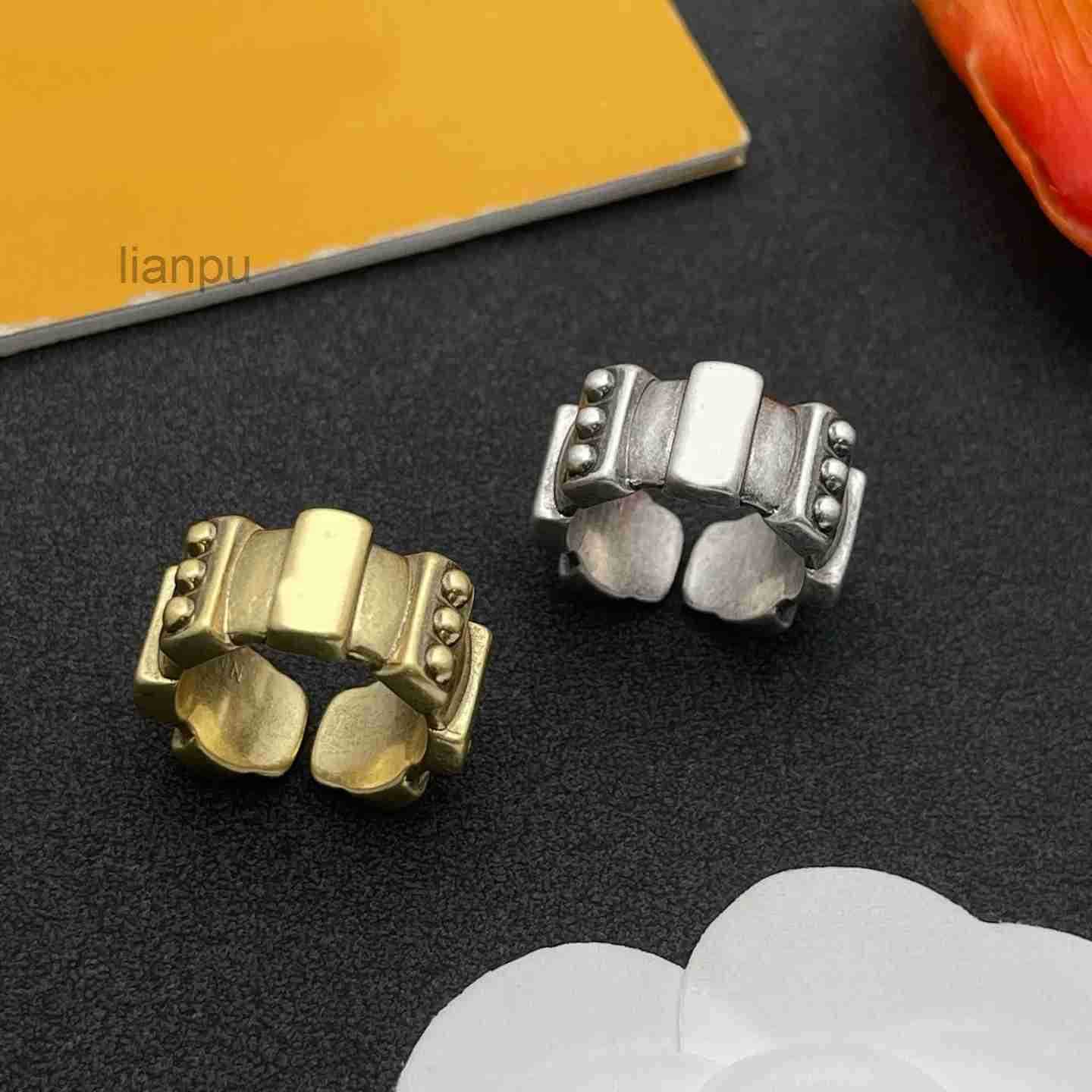 Luxury Designer Retro Rings Geometry Band Rings Gold Silver Plated Opening Adjustable Ring For Women Mens Bridal Women Wedding Party Fashion Jewelry