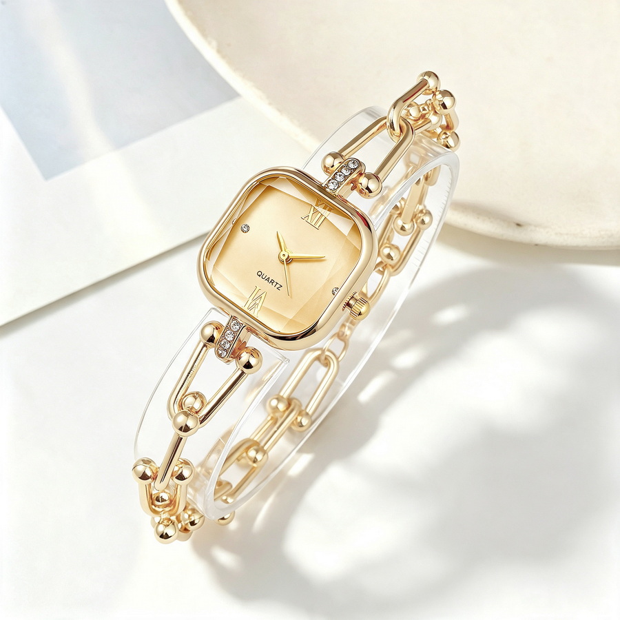 Great quality diamonds women Designer WristWatches with box lady fashion casual with Luxury Dial quartz Watchs no723