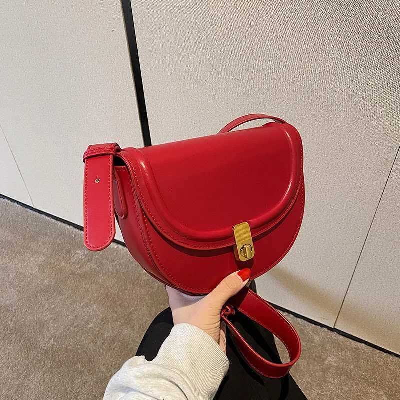 Trendy Saddle Bag Women's PU Leather Crossbody Shoulder Bag Hot Sale Of The Season New Mobile Phone Bag Street Style Medium S... Z260918