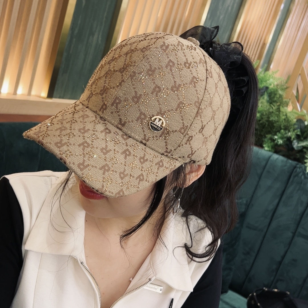 Luxury Cap Brand Designer Hat Spring Summer Ponytail Baseball Cap For Women Outdoor Casual Visor M Logo With Rhinestones Duckbill Hat Factory Wholes