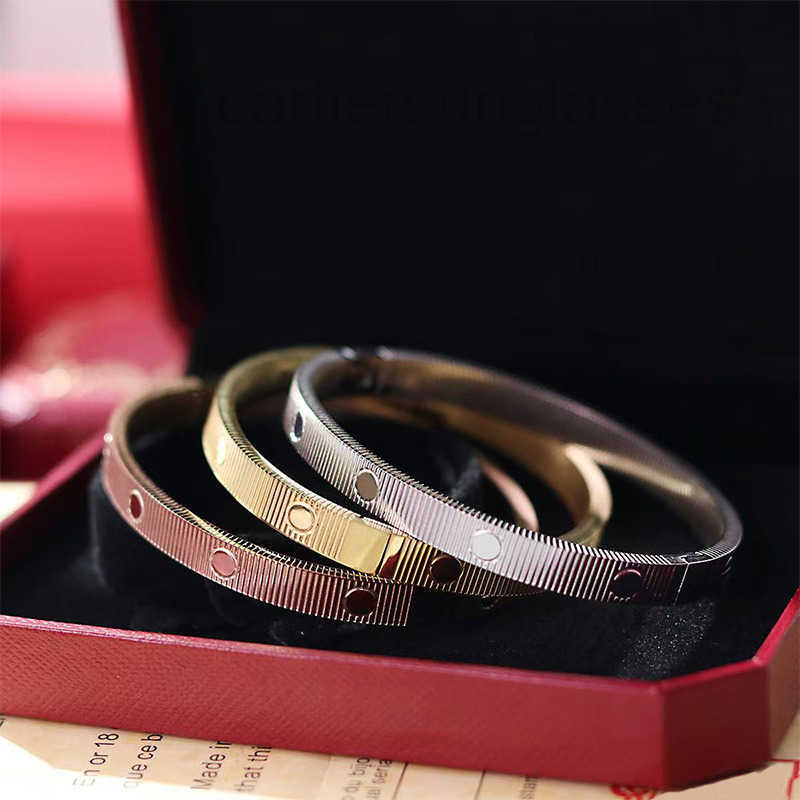 Fashion Brand Bracelet New High Quality 18K Gold Stainless Steel Waterproof And Non Fading Couple Gift Womens Wedding Designer Bracelet With Box