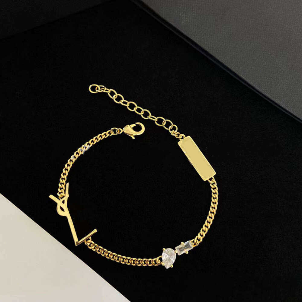 Bangle Classic luxury Bracelets Bangle letter Y Titanium steel with diamond designer for women jewlery gifts woman gold silver wholesale not Fade 24