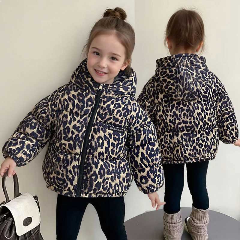 New 2-6 Years Winter Thick Keep Warm Girls Jacket Fleece-lined Leopard Print Hooded Jacket For Kids Children Outdoor Wear CoatsQ260917