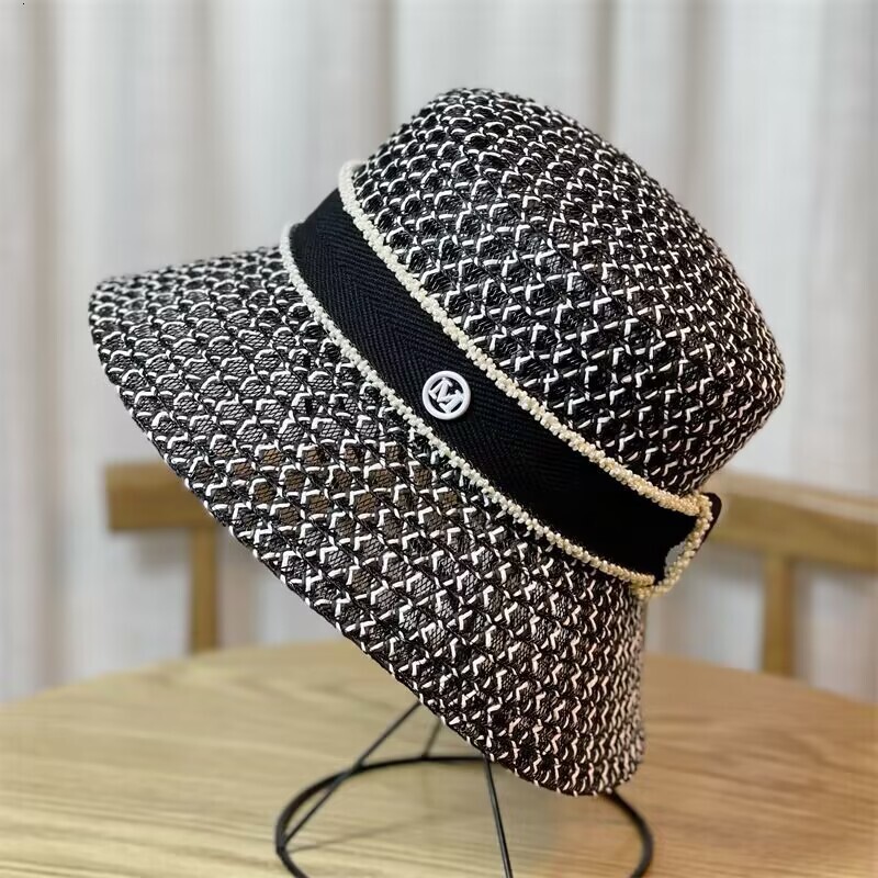 Luxury Cap Brand Designer Hat Women's New Fisherman Suitable For Spring And Summer Outings, Protection Hat, Versatile, Makes The Face Look Smal